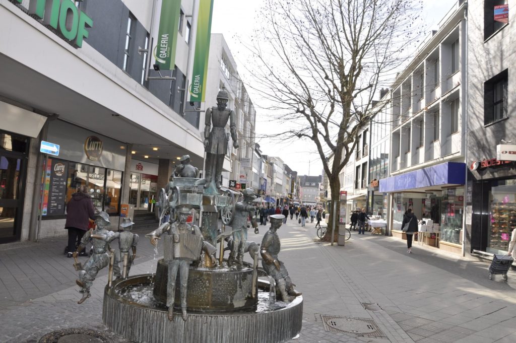 Der Originalebrunnen in der Wirtelstraße ist ein beliebtes Ziel von Kindern