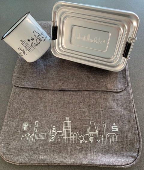 Tasse, Messengerbag und Lunchbox mit Düren Skyline