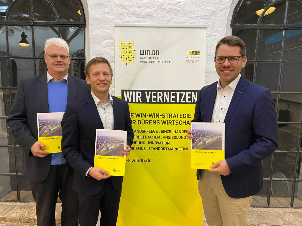 vlnr: Heinz Mannheims, Winfried Kranz-Pitre und Thomas Hissel (Geschäftsführung der WIN.DN GmbH ).