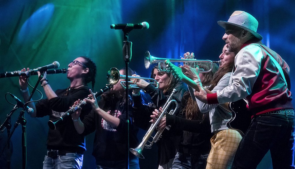 Das Balkan Paradise Orchestra hat schon 2019 beim Düren Summer Brass am Badesee für beste Stimmung gesorgt.