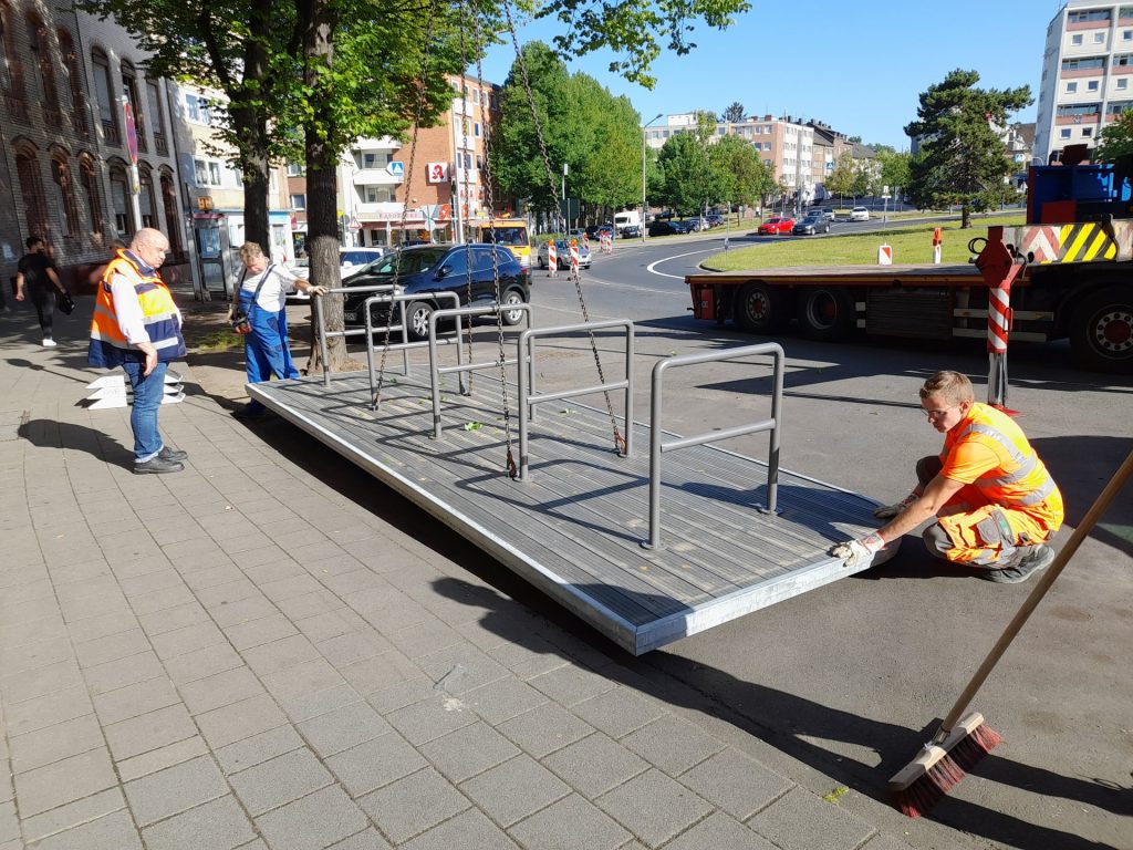 Der Friedrich-Ebert-Platz ist einer der ersten Standorte der mobilen Fahrradplattformen. Sie sollen an besonders nachgefragten Orten zusätzliche Fahrradabstellmöglichkeiten bieten.