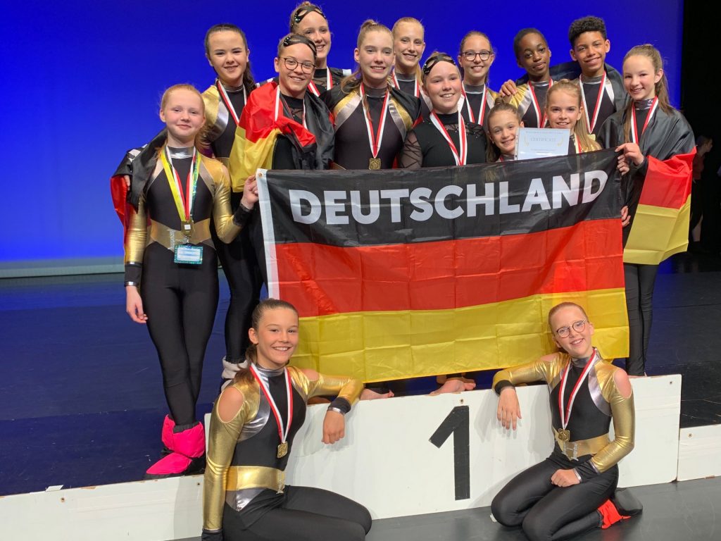 Tänzerinnen und Tänzer der Musikschule Düren haben bei den Welt- und den Europameisterschaften insgesamt 23 Medaillen geholt.