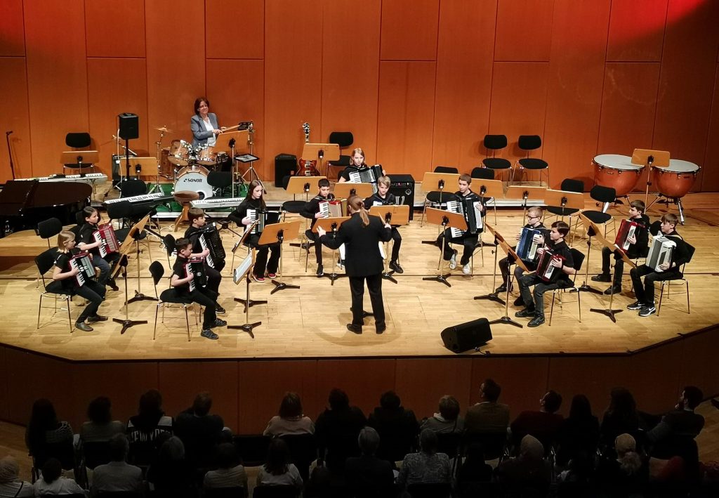 Beim Konzert der Jugendorchester der Musikschule im Haus der Stadt präsentierten über 150 Kinder und Jugendliche ihr Können an den unterschiedlichsten Instrumenten.