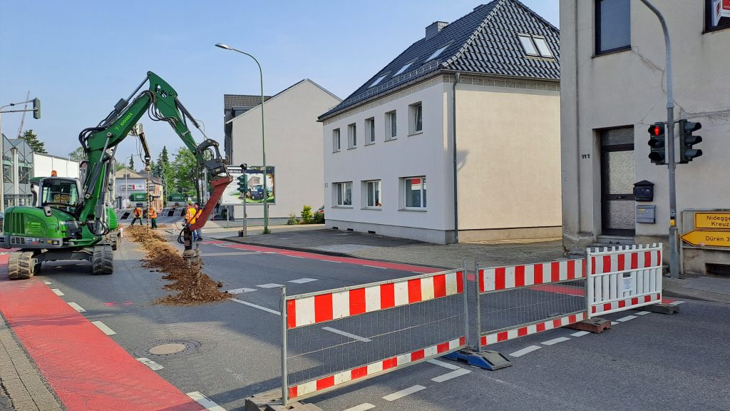 Kreuzung Renkerstraße Kreuzauer Straße Richtung Düren Bauarbeiten
