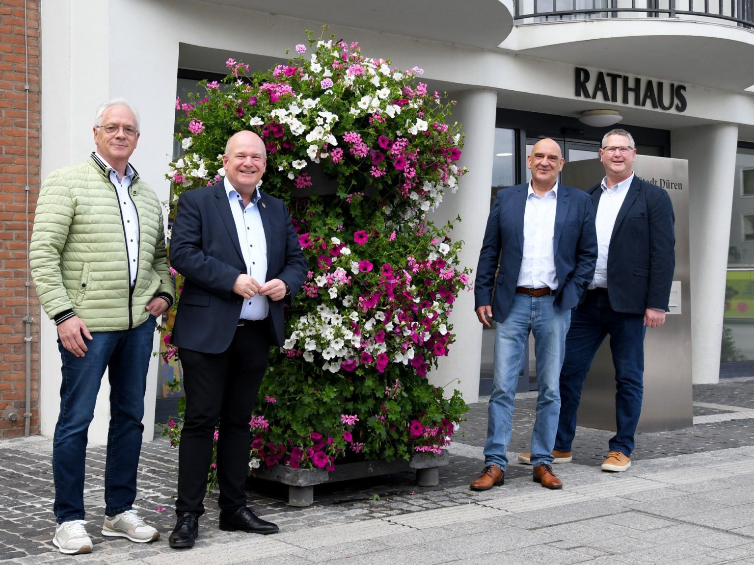 Bunte Blütenpracht für die Dürener Innenstadt » DN-News