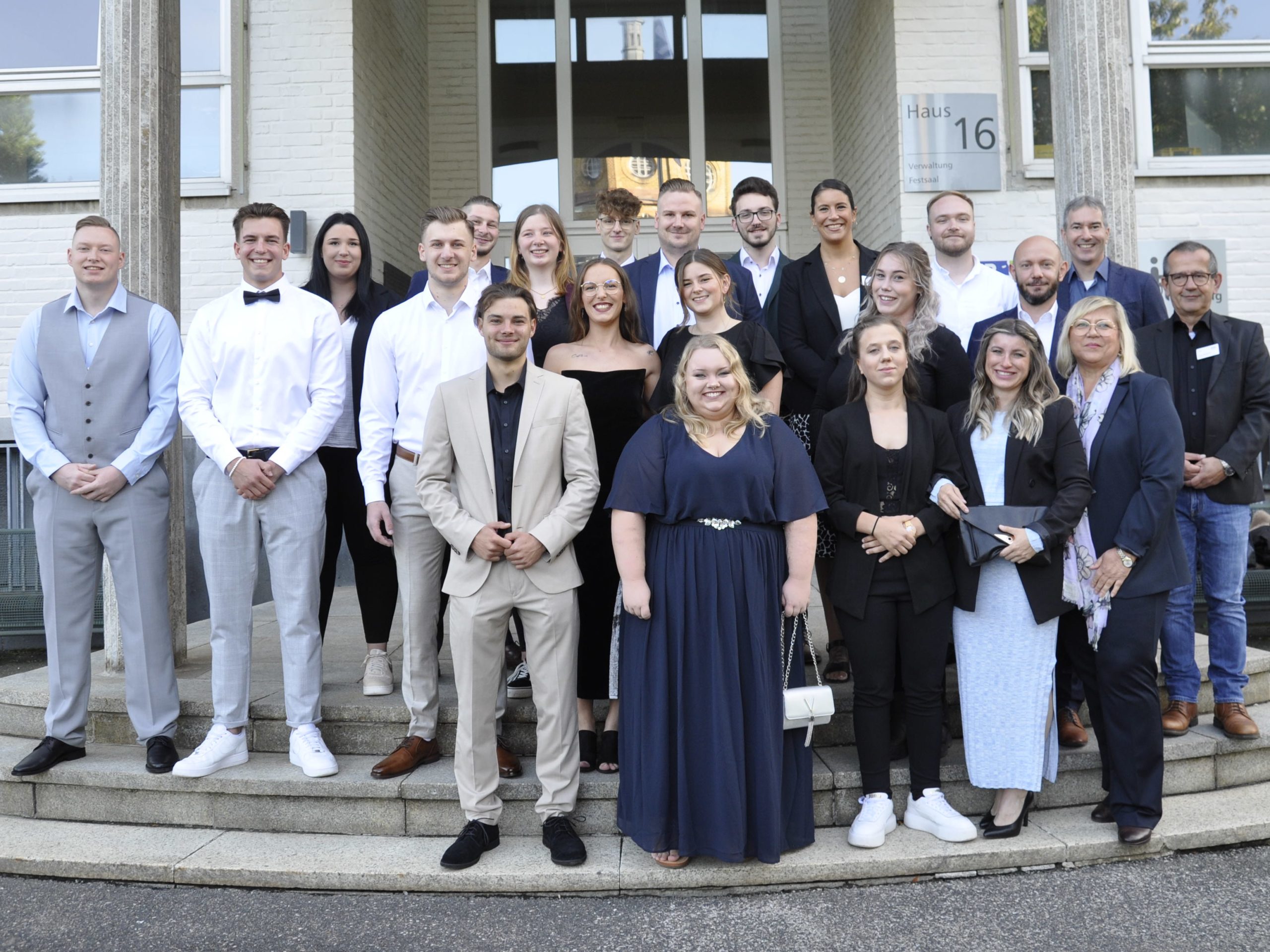 Erfolgreicher Ausbildungsabschluss an der LVRPflegeschule Düren » DNNews