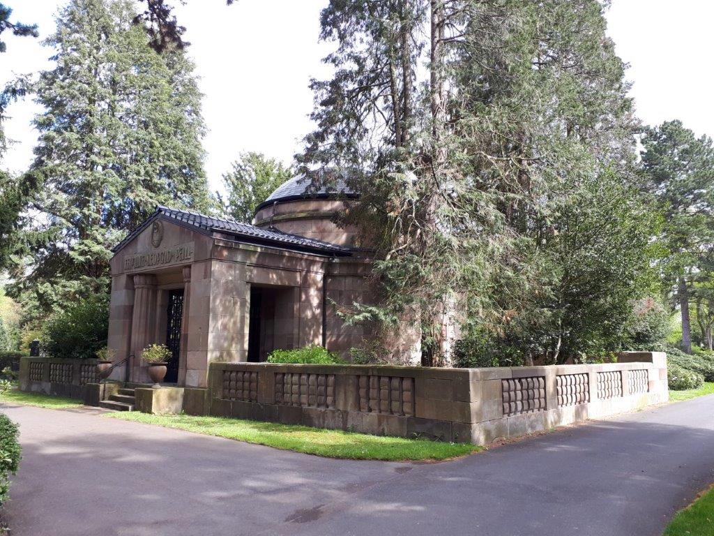 Mausoleum auf einem Friedhof