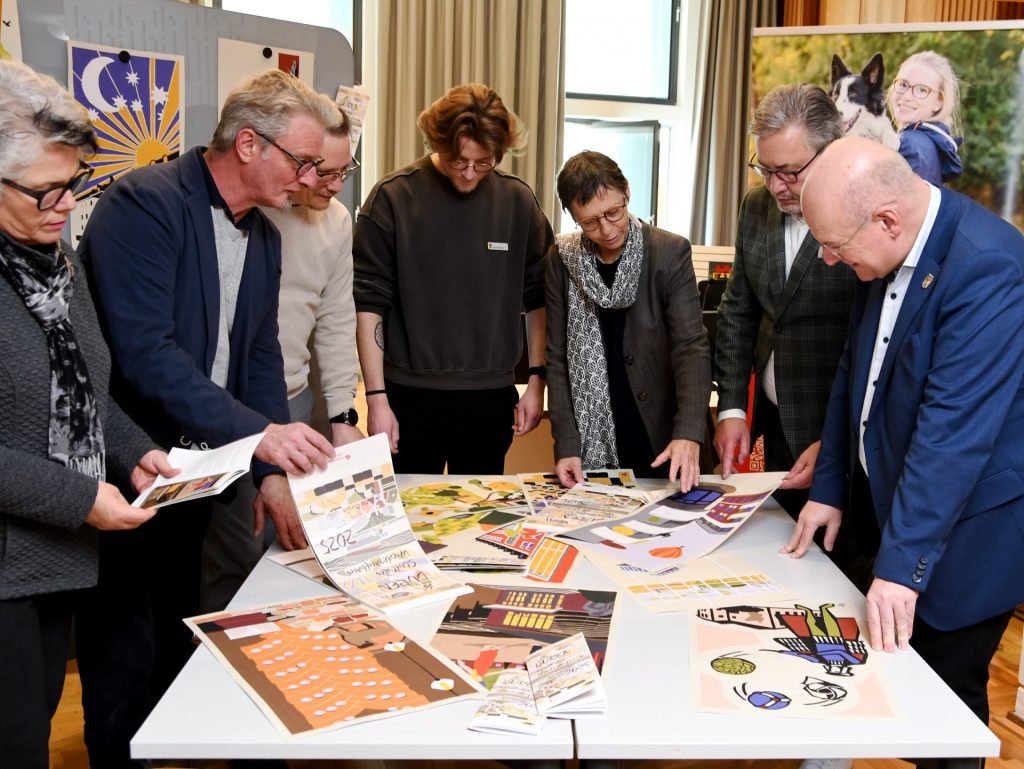 Gruppenbild mit Menschen