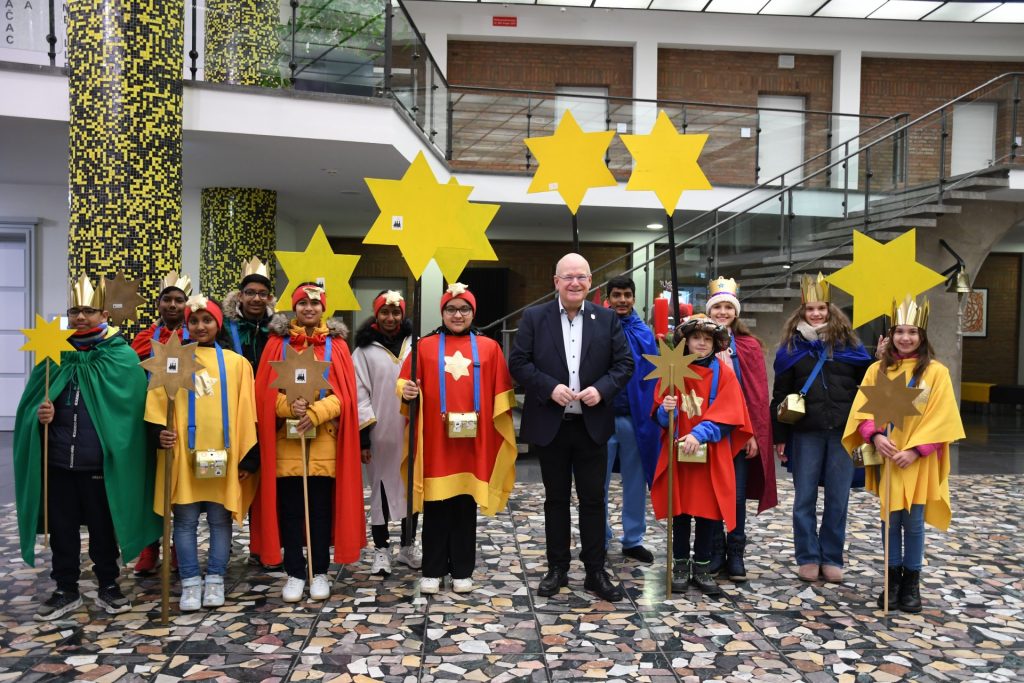 Gemeinsames Gruppenfoto mit Bürgermeister Frank Peter Ullrich