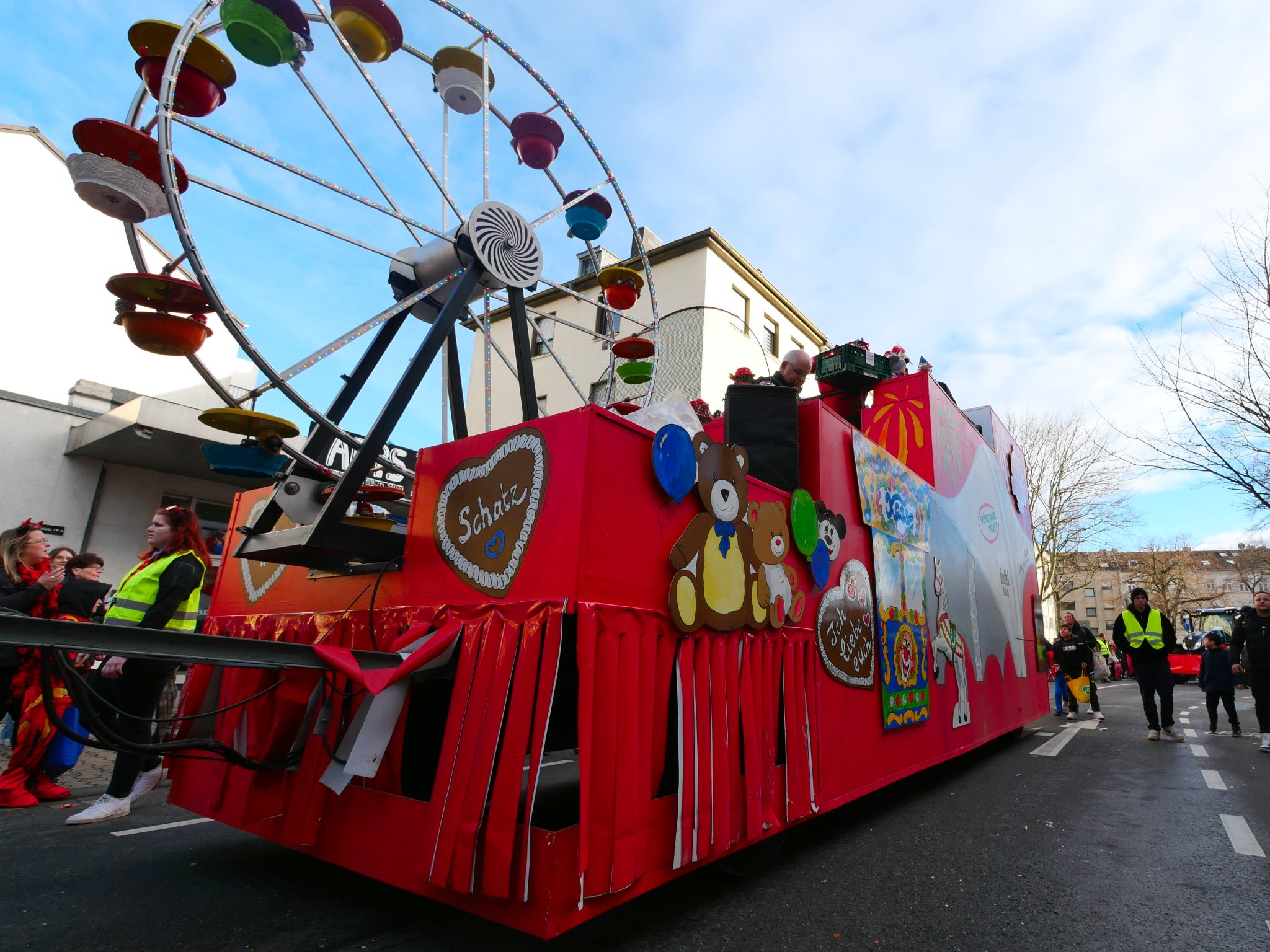 Dürener Karnevalszug 2025: Neuer Zugweg, 25 Wagen und 27 Gruppen » DN-News
