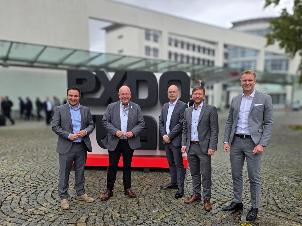 Gruppenbild mit Menschen
