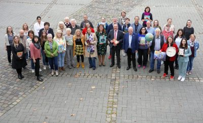 Gruppenbild mit Menschen