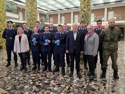 Gruppenbild mit Menschen