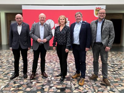 Gruppenbild mit Menschen