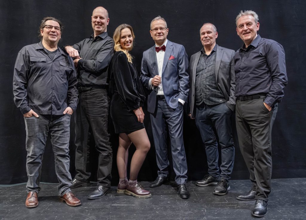 Gruppenbild mit Menschen