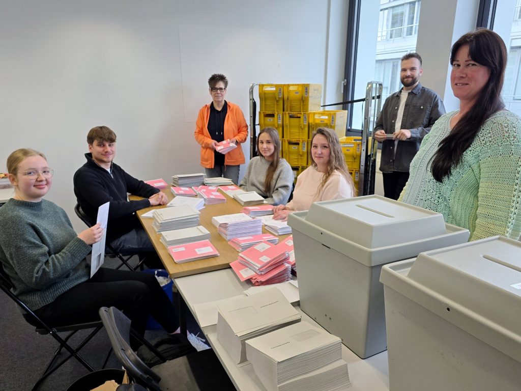 Gruppenbild mit Menschen