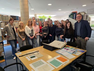 Gruppenbild mit Menschen