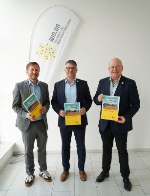 Präsentation des Tätikeitsberichtes.