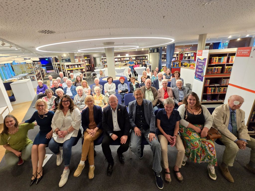 Gruppenbild mit Menschen