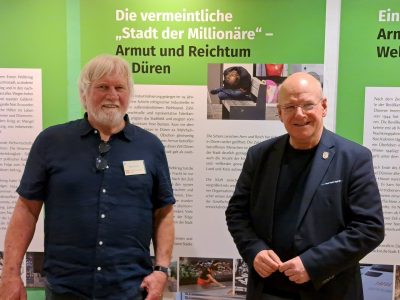 Gruppenbild mit zwei Männern