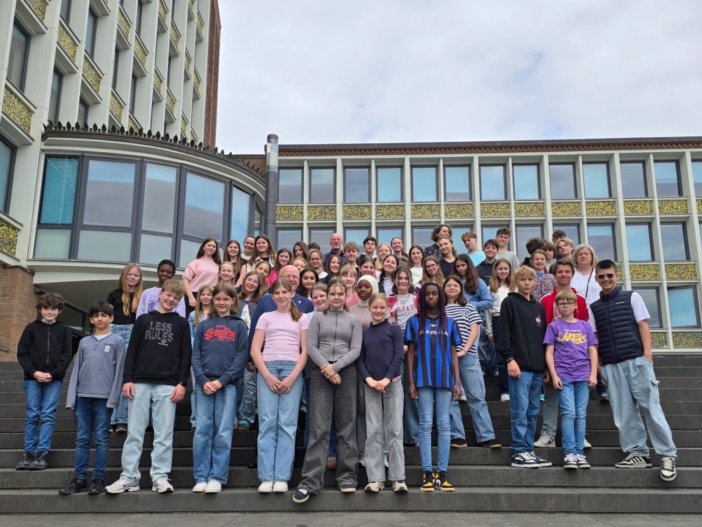 Gruppenbild mit Menschen
