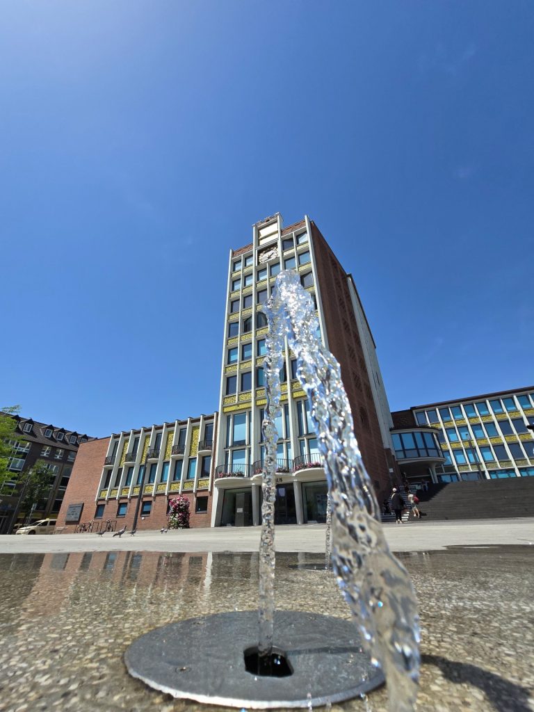 Rathaus und Wasserspiel