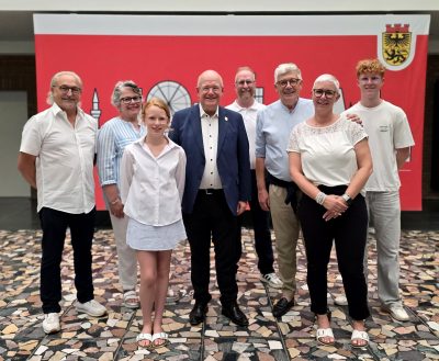 Gruppenbild mit Menschen