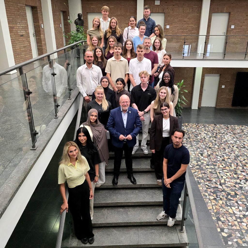 Gruppenbild mit Menschen