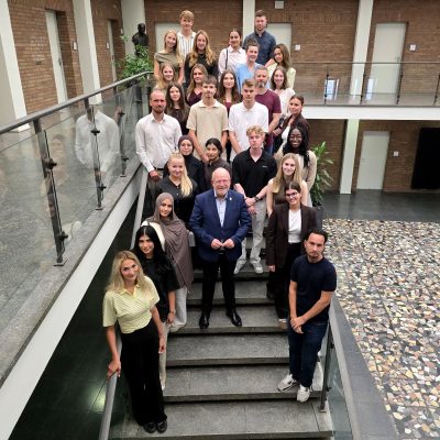 Gruppenbild mit Menschen