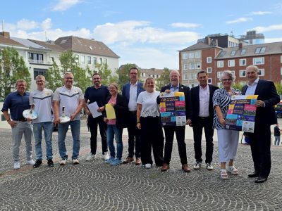 Gruppenbild mit Menschen