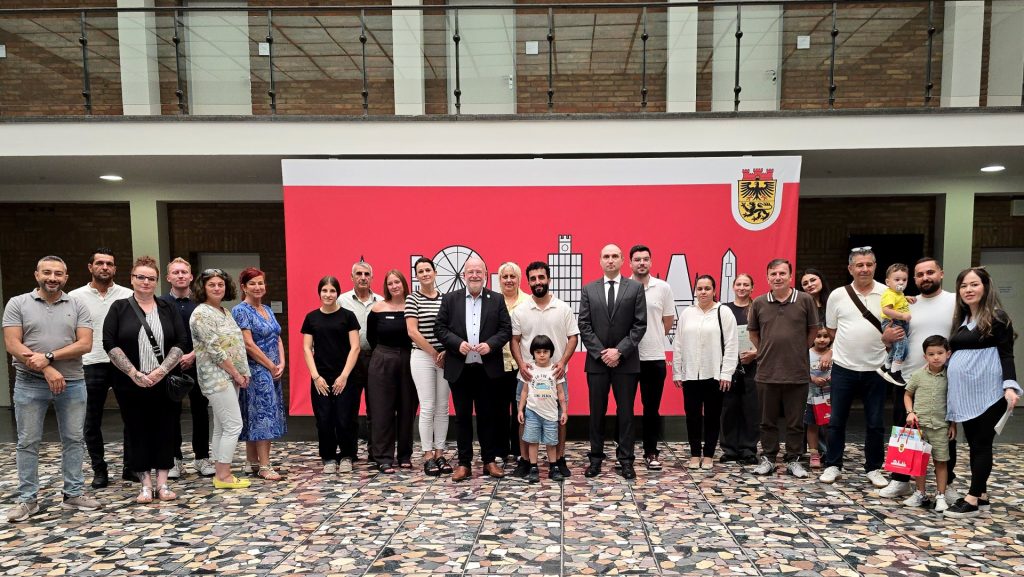 Gruppenbild mit Menschen