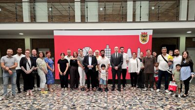 Gruppenbild mit Menschen